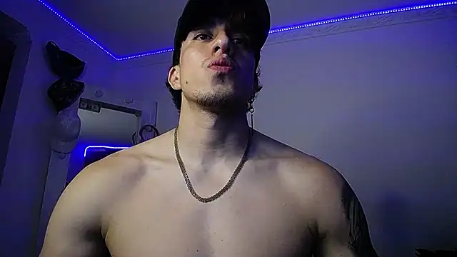 strongboy  online show from January 19, 12:38 am