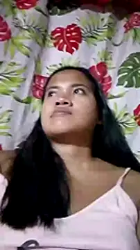 Snapshot of Sexiest_quen chatting on February 6, 8:23 pm Sexiest quen online show from February 6, 8:23 pm