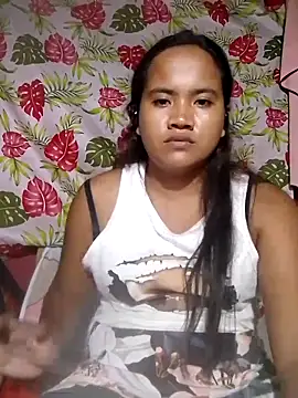 Snapshot of Sexiest_quen chatting on December 14, 1:27 pm Sexiest quen online show from December 14, 1:27 pm