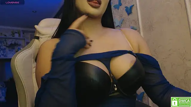 lunarose777 online show from September 27, 8:14 pm