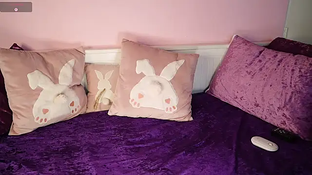 AsianSweetMilf online show from March 27, 5:24 am