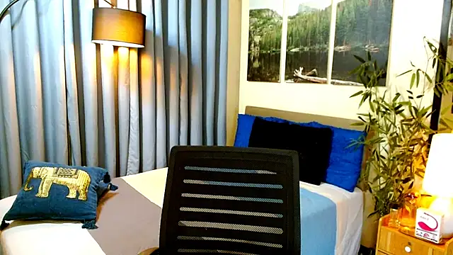 Snapshot of Anna_Leah chatting on January 14, 11:42 am Anna Leah online show from January 14, 11:42 am