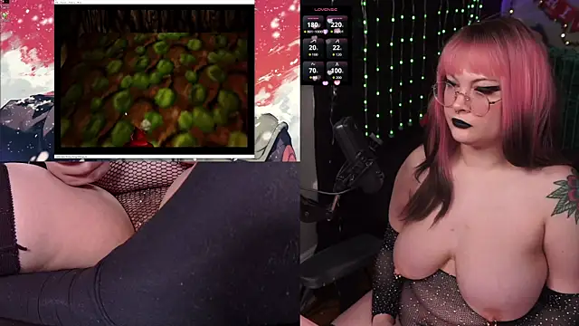 Snapshot of evamila chatting on November 13, 10:30 pm evamila online show from November 13, 10:30 pm