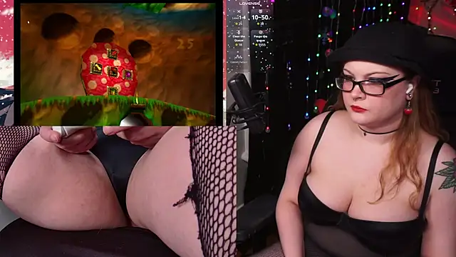 Snapshot of evamila chatting on November 24, 11:32 am evamila online show from November 24, 11:32 am