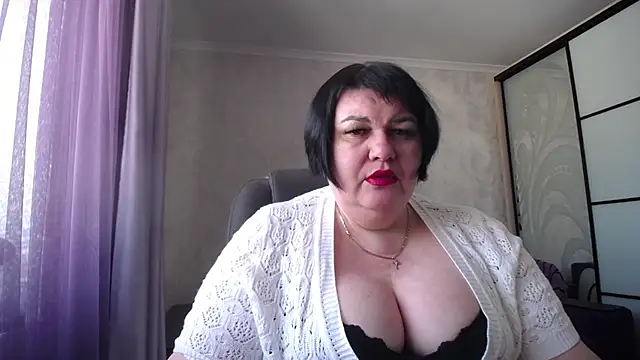 JuicyLady Di online show from February 27, 11:10 am