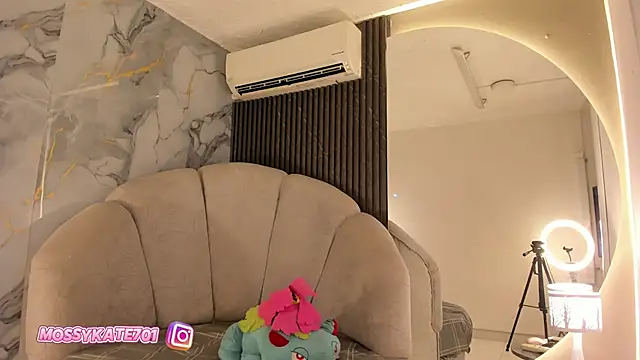 Katemoss70 online show from February 14, 12:25 pm