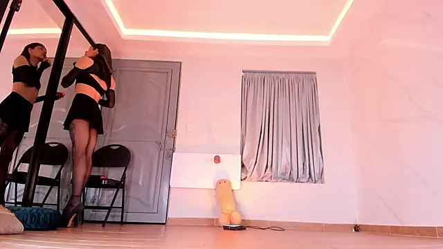 Snapshot of ArchieCollins chatting on February 13, 2:56 am ArchieCollins online show from February 13, 2:56 am