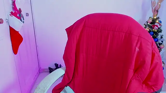 danielahot66 online show from December 17, 6:30 am