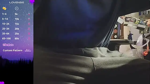 Purple Flamingo online show from March 1, 6:21 pm