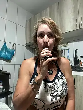 Snapshot of RAIRAsexy chatting on January 22, 4:13 am RAIRAsexy online show from January 22, 4:13 am