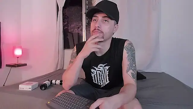 Pleasure Vibes23 online show from February 24, 9:20 pm