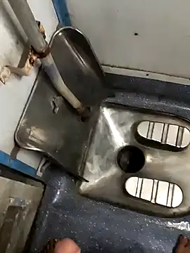 Snapshot of Gopal1243 chatting on December 10, 11:40 pm Gopal1243 online show from December 10, 11:40 pm