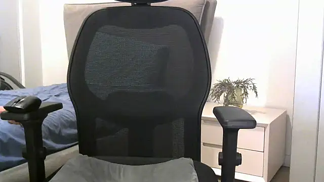 Snapshot of damarossa87 chatting on February 23, 12:37 pm damarossa87 online show from February 23, 12:37 pm