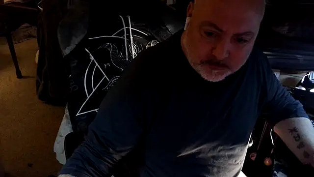 Snapshot of Drake_DVamp chatting on September 11, 10:15 am Drake DVamp online show from September 11, 10:15 am