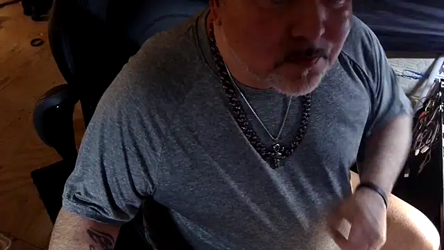 Snapshot of Drake_DVamp chatting on November 7, 10:26 am Drake DVamp online show from November 7, 10:26 am