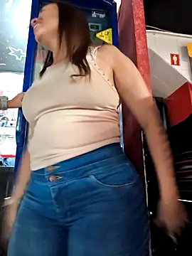 Snapshot of Nanybaker95 chatting on November 20, 4:12 am Nanybaker95 online show from November 20, 4:12 am