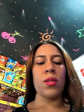 Snapshot of Nanybaker95 chatting on December 13, 9:53 pm Nanybaker95 online show from December 13, 9:53 pm