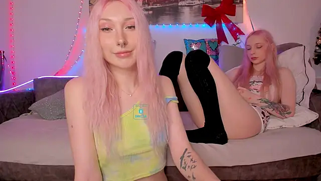 AlexRoseLiRed online show from January 12, 8:47 pm