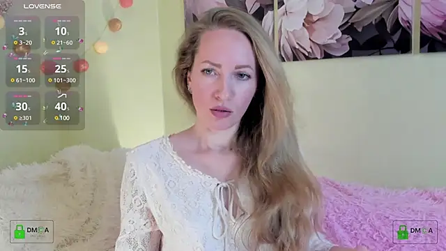 Queenymel online show from December 12, 5:15 pm