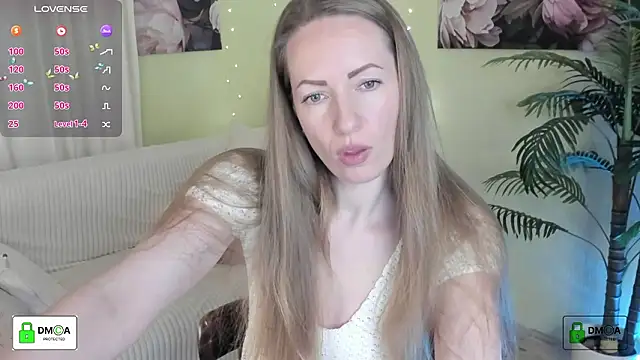 Queenymel online show from February 28, 5:14 pm