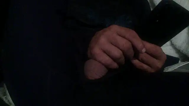 Snapshot of goodick4u28 chatting on November 11, 6:24 am goodick4u28 online show from November 11, 6:24 am