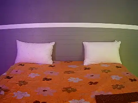 Snapshot of Jennythai123 chatting on March 21, 1:01 pm Jennythai123 online show from March 21, 1:01 pm