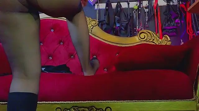 PerlaDivaio online show from October 27, 2:32 pm