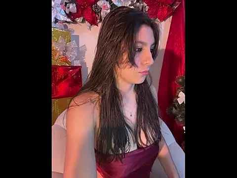 Snapshot of loolla_23 chatting on December 18, 10:05 pm loolla 23 online show from December 18, 10:05 pm