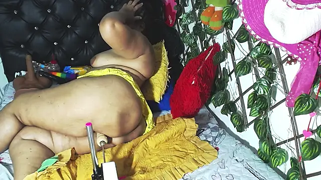 Snapshot of mature_beautiful chatting on February 28, 8:39 pm mature beautiful online show from February 28, 8:39 pm