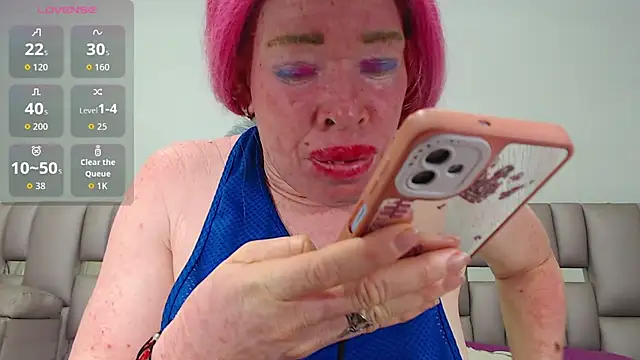 Snapshot of Kittywhiteass chatting on November 13, 7:29 am Kittywhiteass online show from November 13, 7:29 am