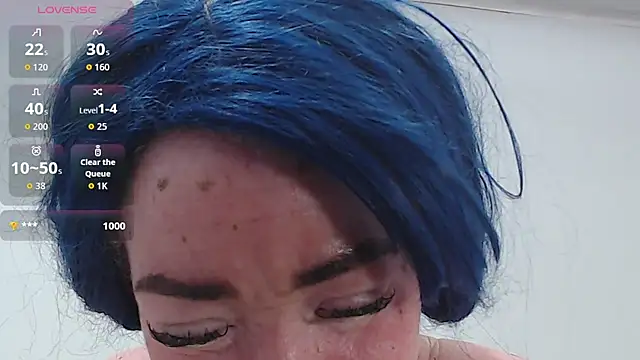 Kittywhiteass online show from January 13, 4:12 pm