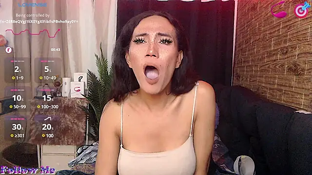 Snapshot of Horny_Sassy chatting on February 17, 6:59 pm Horny Sassy online show from February 17, 6:59 pm