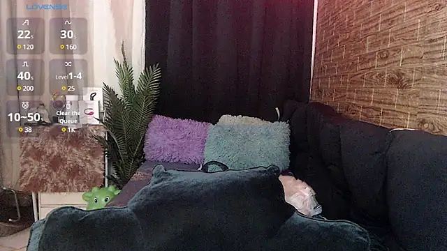 Snapshot of Horny_Sassy chatting on February 18, 2:27 pm Horny Sassy online show from February 18, 2:27 pm