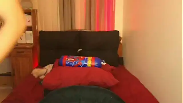 Snapshot of Horny_Sassy chatting on November 16, 12:05 am Horny Sassy online show from November 16, 12:05 am