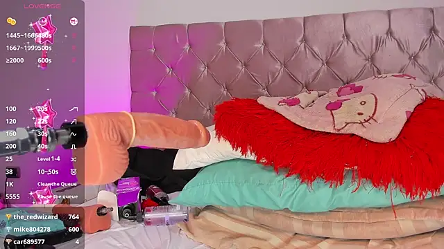 KloeePraga online show from December 28, 10:23 pm