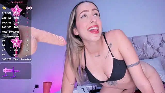 KloeePraga online show from February 12, 2:45 am