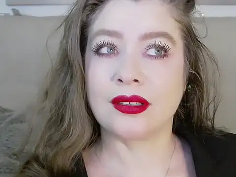 PetersEmily online show from January 8, 5:05 pm