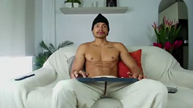 Robyn Miller online show from November 2, 9:39 pm