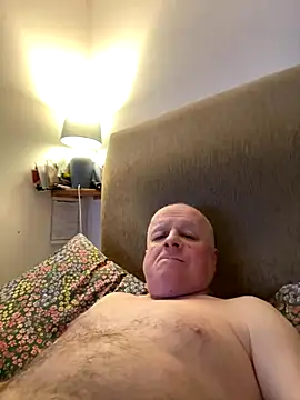 locallad88 online show from December 4, 11:24 pm