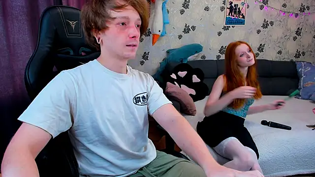 Snapshot of lakmsrrrmrrr chatting on February 5, 10:41 am lakmsrrrmrrr online show from February 5, 10:41 am