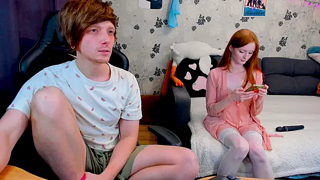 Snapshot of lakmsrrrmrrr chatting on February 18, 12:49 pm lakmsrrrmrrr online show from February 18, 12:49 pm