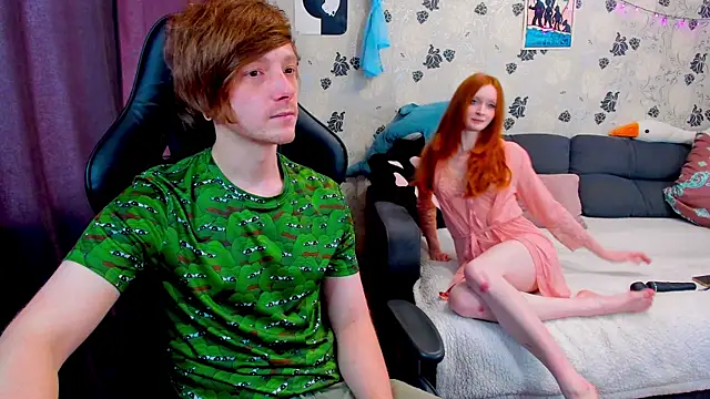 Snapshot of lakmsrrrmrrr chatting on February 23, 10:49 am lakmsrrrmrrr online show from February 23, 10:49 am