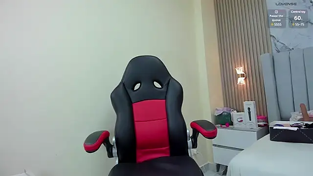 MAGIEVANS1 online show from February 10, 12:29 pm