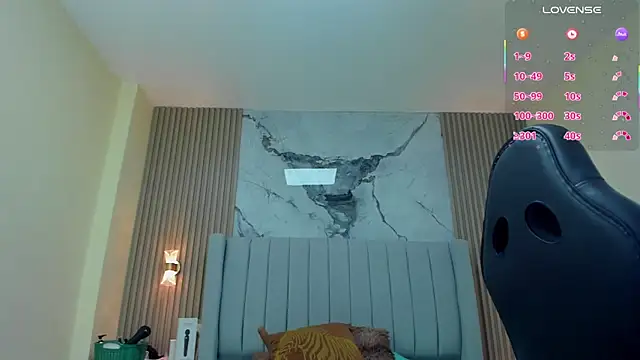 MAGIEVANS1 online show from October 10, 12:37 pm