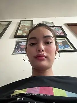 Snapshot of AlexandraMooree chatting on February 14, 12:03 pm AlexandraMooree online show from February 14, 12:03 pm