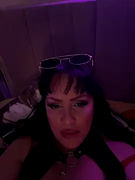 Snapshot of Lolaley2 chatting on December 1, 4:28 am Lolaley2 online show from December 1, 4:28 am