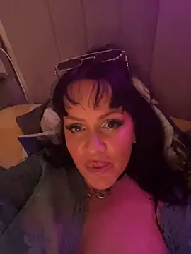 Snapshot of Lolaley2 chatting on December 2, 9:25 am Lolaley2 online show from December 2, 9:25 am