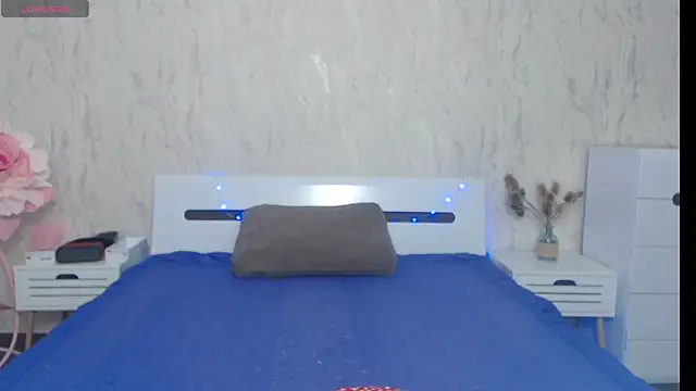 ZoeGrant online show from February 27, 8:42 pm