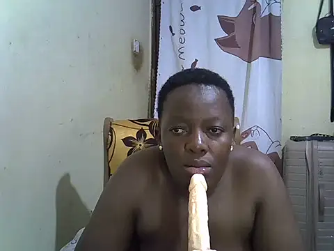 Snapshot of Ebonyceline chatting on September 21, 1:02 pm Ebonyceline online show from September 21, 1:02 pm