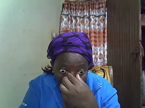 Snapshot of Ebonyceline chatting on October 31, 4:57 am Ebonyceline online show from October 31, 4:57 am